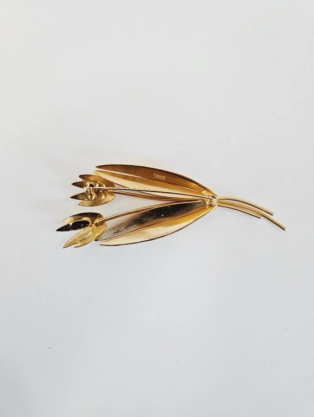 Vintage Signed Brasil Gold Tone Large Floral Sprig Green Stone Accent Brooch Pin
